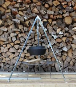 Petromax - Driepoot - Dutch Oven - Staal -Meubelwinkel 1047x1200 1