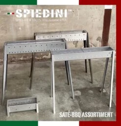 Spiedini Saté-bbq Bali 40 Mini - Kleine, Smalle Houtskoolbarbecue Met Horizontaal Rooster Voor Sate Of Andere Spiesjes - 40 Cm Lang, 11 Cm Breed, 14 Cm Hoog - Ideaal Voor Tuin- Of Open Haard, Of Balkon - Materiaal: Gealuminiseerd Ijzer -Meubelwinkel 1153x1200 1