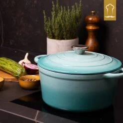 Chefarone Gietijzeren Pan - Braadpan Inclusief Deksel - Geschikt Voor Alle Warmtebronnen - Geëmailleerd Blauw 19 Chefarone Gietijzeren Pan - Braadpan Inclusief Deksel - Geschikt Voor Alle Warmtebronnen - Geëmailleerd Blauw -Meubelwinkel 1199x1200 2