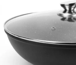 Swiss Pro+ - Marmeren Wokpan - Ø 32 Cm - Geschikt Voor Alle Warmtebronnen 9 Swiss Pro+ - Marmeren Wokpan - Ø 32 Cm - Geschikt Voor Alle Warmtebronnen -Meubelwinkel 1200x1038