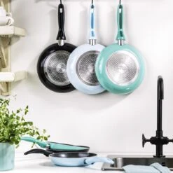 VitaVerde Expert Koekenpannenset Ø 24cm + Ø 28cm - Lichtblauw - Inductie - PFAS-vrij 16 VitaVerde Expert Koekenpannenset Ø 24cm + Ø 28cm - Lichtblauw - Inductie - PFAS-vrij -Meubelwinkel 1200x1200 118