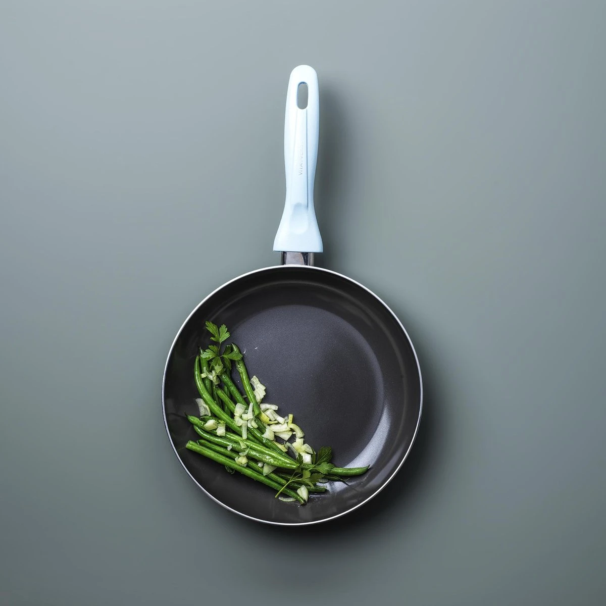 VitaVerde Expert Koekenpannenset Ø 24cm + Ø 28cm - Lichtblauw - Inductie - PFAS-vrij 10 VitaVerde Expert Koekenpannenset Ø 24cm + Ø 28cm - Lichtblauw - Inductie - PFAS-vrij - Afbeelding 8