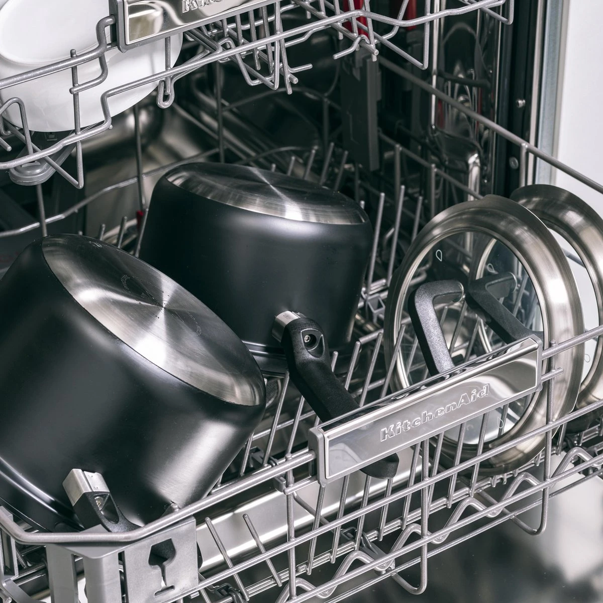 BK Flow Cool Black Glas Kookpannenset - 4-delig - Zwart - Glazen Deksel - Veilig Afgietsysteem - Inductie 7 BK Flow Cool Black Glas Kookpannenset - 4-delig - Zwart - Glazen Deksel - Veilig Afgietsysteem - Inductie - Afbeelding 5