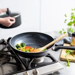 GreenPan Memphis Keramische Wokpan - Ø 28 Cm - PFAS-vrij 27 GreenPan Memphis Keramische Wokpan - Ø 28 Cm - PFAS-vrij -Meubelwinkel 1200x1200 229