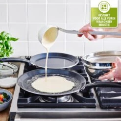 GreenPan Essentials Pannenkoekenpan 24cm - Zwart - Inductie - PFAS-vrij 21 GreenPan Essentials Pannenkoekenpan 24cm - Zwart - Inductie - PFAS-vrij -Meubelwinkel 1200x1200 254