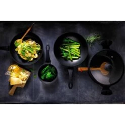 Mammoet Essentials Vesucio Braadpan - 28cm - Anti-aanbaklaag - Met Deksel -Meubelwinkel 1200x1200 263