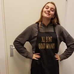 Keukenschort Met Grappige Tekst Bedrukt Cadeau Jij Bent Goud Waard| Katoenen Barbecueschort Keuken BBQ Schort Kookschort Kokschort | Opa Oma Mama Papa Juf Meester Bedanken Collega Vriendin Juffendag Vaderdag Moederdag Verjaardag Man Vrouw 6 Keukenschort Met Grappige Tekst Bedrukt Cadeau Jij Bent Goud Waard| Katoenen Barbecueschort Keuken BBQ Schort Kookschort Kokschort | Opa Oma Mama Papa Juf Meester Bedanken Collega Vriendin Juffendag Vaderdag Moederdag Verjaardag Man Vrouw -Meubelwinkel 1200x1200 697