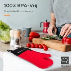 KitchenLove Ovenwanten - 2 Stuks Ovenhandschoenen - Hittebestendig Tot 250 °C - Siliconen - Rood 13 KitchenLove Ovenwanten - 2 Stuks Ovenhandschoenen - Hittebestendig Tot 250 °C - Siliconen - Rood -Meubelwinkel 1200x1200 721