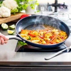 Blue Diamond, Keramische Koekenpan Verrijkt Met Diamantdeeltjes – Inductie Koekenpan Ø 28 Cm – PFAS En PHOA Vrij -Meubelwinkel 1200x1200 95