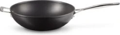 LE CREUSET - Les Forgees - Wokpan 30cm -Meubelwinkel 1200x356