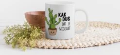 Mok - Koffiemok - Spreuken - Quote - 'Kak Dus Dat Je Weggaat' - Baan - Mokken - 350 ML - Beker - Koffiemokken - Theemok - Mok Met Tekst -Meubelwinkel 1200x557 2