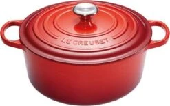 Le Creuset Signature Braadpan - 4,2 L - 24 Cm - Kersenrood 25 Le Creuset Signature Braadpan - 4,2 L - 24 Cm - Kersenrood -Meubelwinkel 1200x753 3