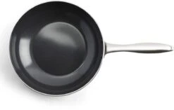 Dagelijkse Kost Door Jeroen Meus - Wok ø28cm - Inductie - Anti-aanbak - PFAS-vrij 22 Dagelijkse Kost Door Jeroen Meus - Wok ø28cm - Inductie - Anti-aanbak - PFAS-vrij -Meubelwinkel 1200x761