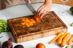 VDN Professionele Snijplank Acacia Hout Met Sapgeul En Handvatten – Hakblok 26x38x3.5 Cm -Meubelwinkel 1200x799 62