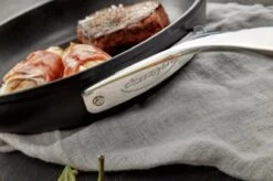 Demeyere Alu Pro Dura Glide Koekenpan - Ø 24 & Ø 28cm - Titanium 14 Demeyere Alu Pro Dura Glide Koekenpan - Ø 24 & Ø 28cm - Titanium -Meubelwinkel 1200x799 8