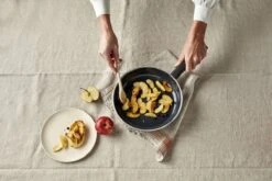 Demeyere Alu Cosi 3 Koekenpan - Ceraforce - 24 Cm - PTFE-vrij 11 Demeyere Alu Cosi 3 Koekenpan - Ceraforce - 24 Cm - PTFE-vrij -Meubelwinkel 1200x800 33