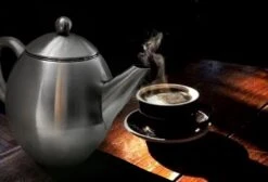 Vaja Valerie - Theepot Met Filter - Dubbelwandig - RVS - 1.2L -Meubelwinkel 1200x817 3