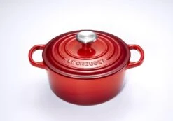 Le Creuset Signature Braadpan - 4,2 L - 24 Cm - Kersenrood 23 Le Creuset Signature Braadpan - 4,2 L - 24 Cm - Kersenrood -Meubelwinkel 1200x839
