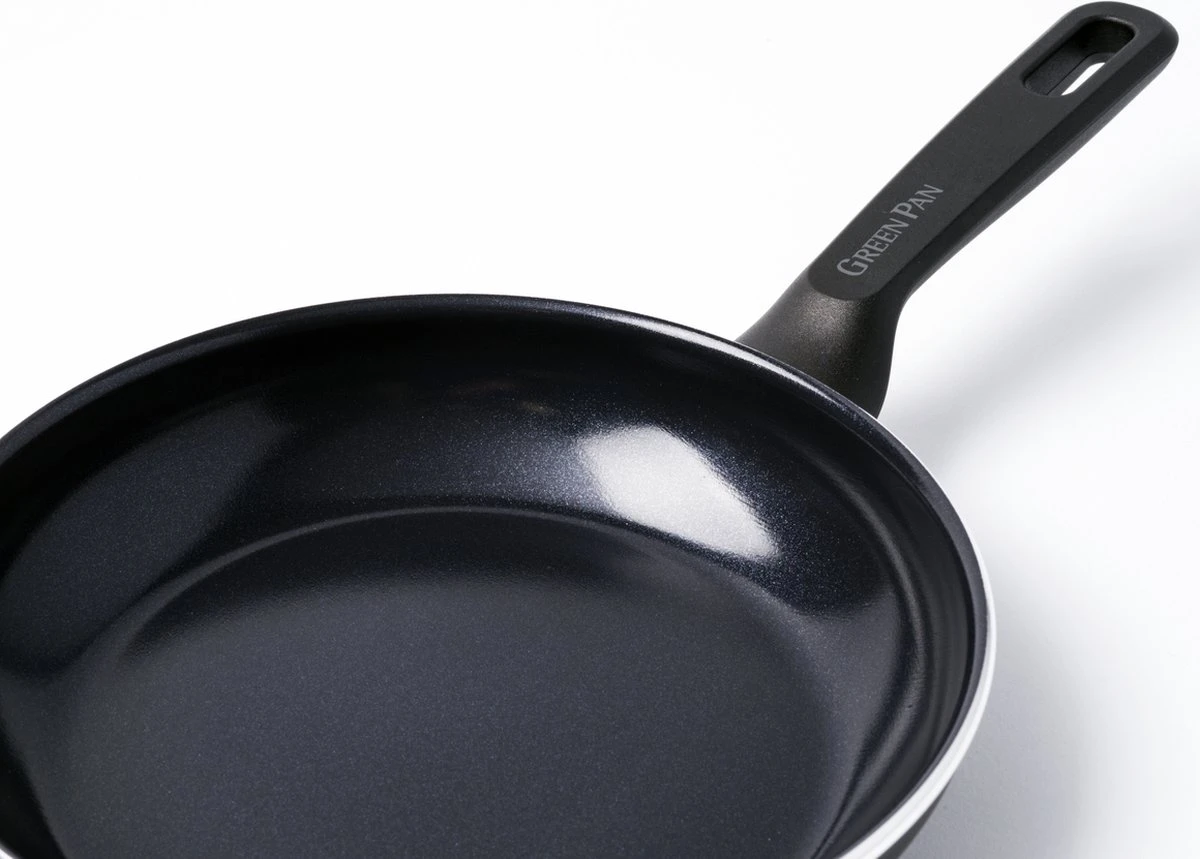 GreenPan Memphis Koekenpannenset - 3-delig - Zwart - Inductie - PFAS-vrij 19 GreenPan Memphis Koekenpannenset - 3-delig - Zwart - Inductie - PFAS-vrij - Afbeelding 17