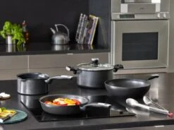 Tefal Unlimited + Induction Hoogwaardig Titanium Koekenpan - 28 Cm -Meubelwinkel 1200x894