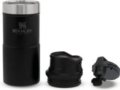 Stanley Trigger-Action Travel Mug 0.47L - Thermosfles - Matt Black -Meubelwinkel 1200x897 1