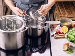 BK Q-linair Master Glas Pannenset - 5-delig - Glazen Deksel - Veilig Afgietsysteem - Inductie 34 BK Q-linair Master Glas Pannenset - 5-delig - Glazen Deksel - Veilig Afgietsysteem - Inductie -Meubelwinkel 1200x900 17