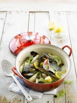 Le Creuset Braadpan Faitout Tradition Kersenrood - ø 24 Cm / 3 Liter -Meubelwinkel 901x1200