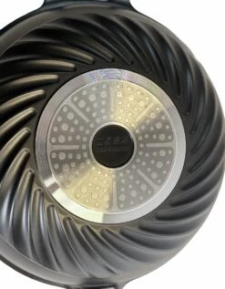 Cheffinger Wokpan Met Deksel - 32cm - Zwart - Pan - Keukenaccessoires 17 Cheffinger Wokpan Met Deksel - 32cm - Zwart - Pan - Keukenaccessoires -Meubelwinkel 936x1200 2